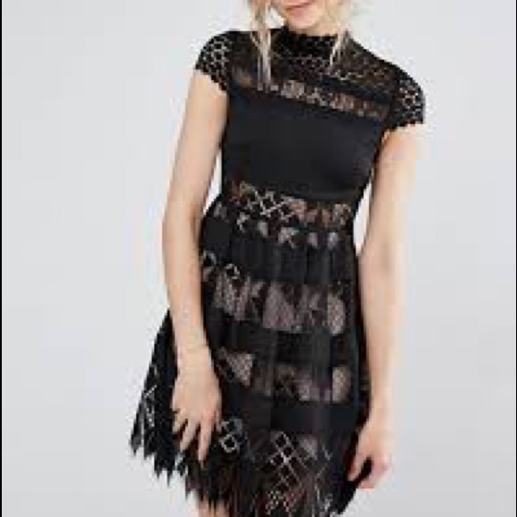 foxiedox Dresses & Skirts - Foxiedox bravo Zulu lace dress size S